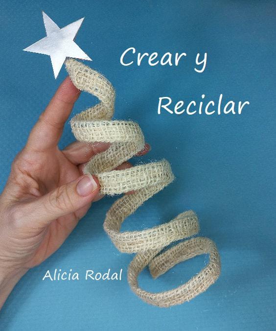 En este tutorial te muestro cómo hacer estas lindas y originales manualidades de Navidad para decorar tu casa, vender o regalar. Son pequeños arbolitos navideños en forma de espiral. Mini arbolito DIY