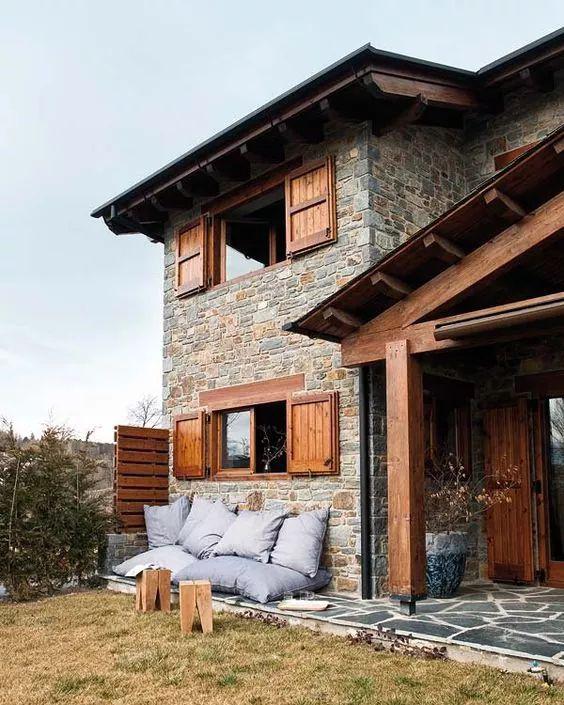 Casas estilo Italiano de dos pisos