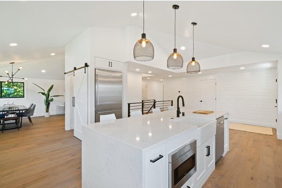 diseño de cocina y comedor juntos