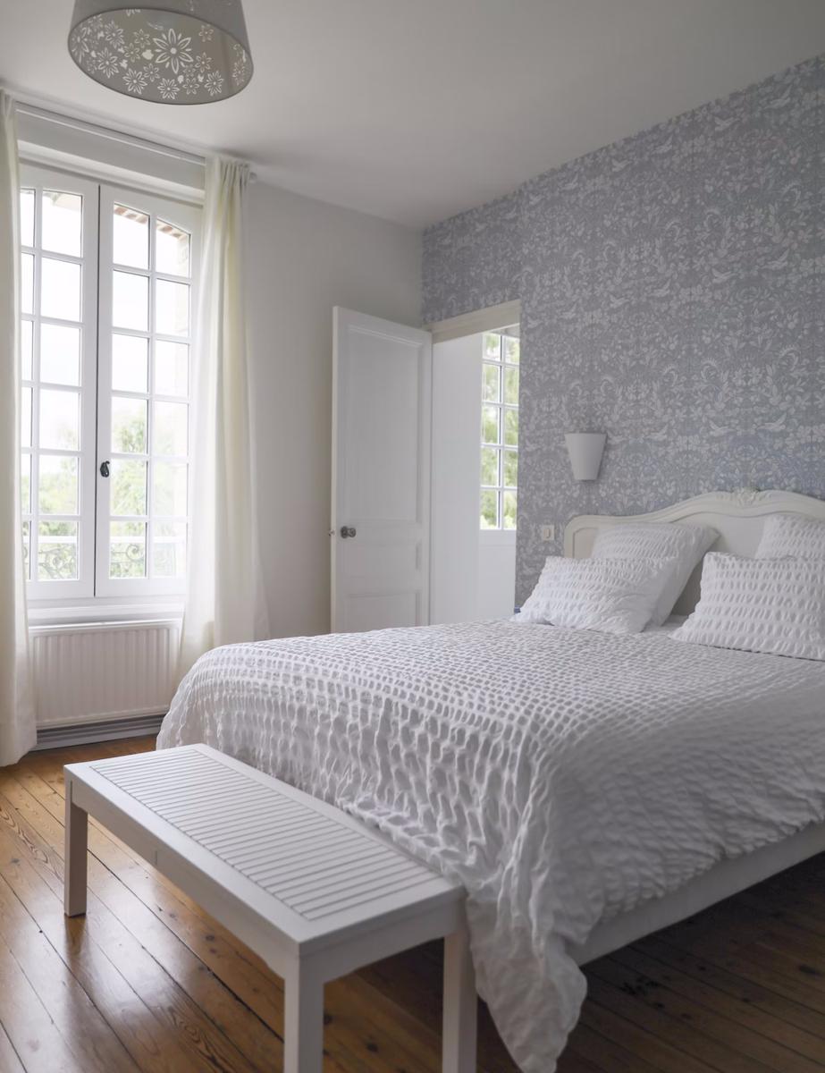 Una pared con acento para el dormitorio que embellecerá aún más la estancia 3