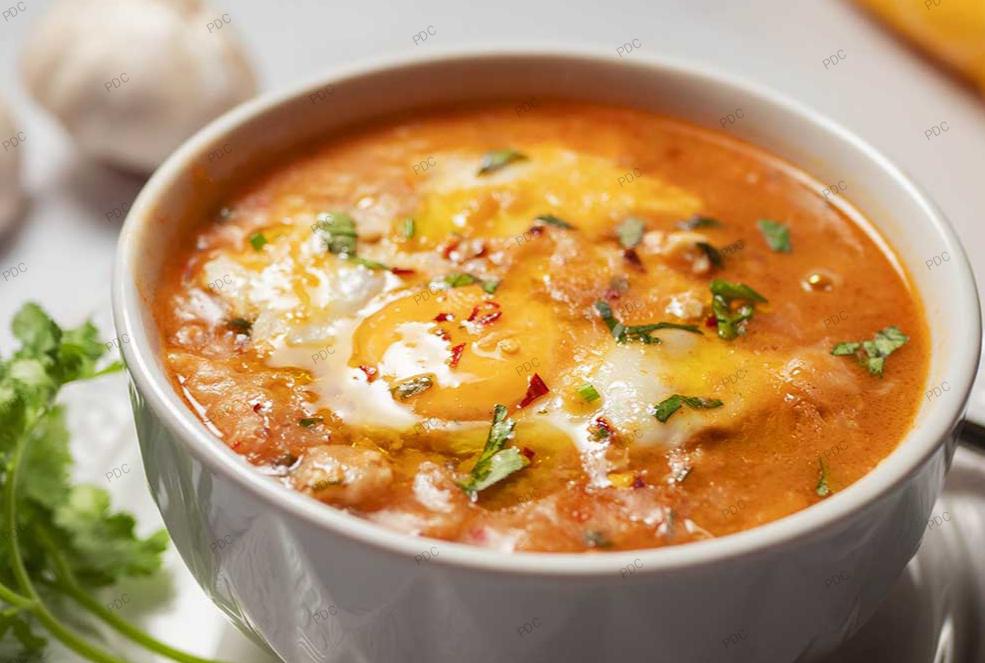 sopa de ajo o sopa castellana