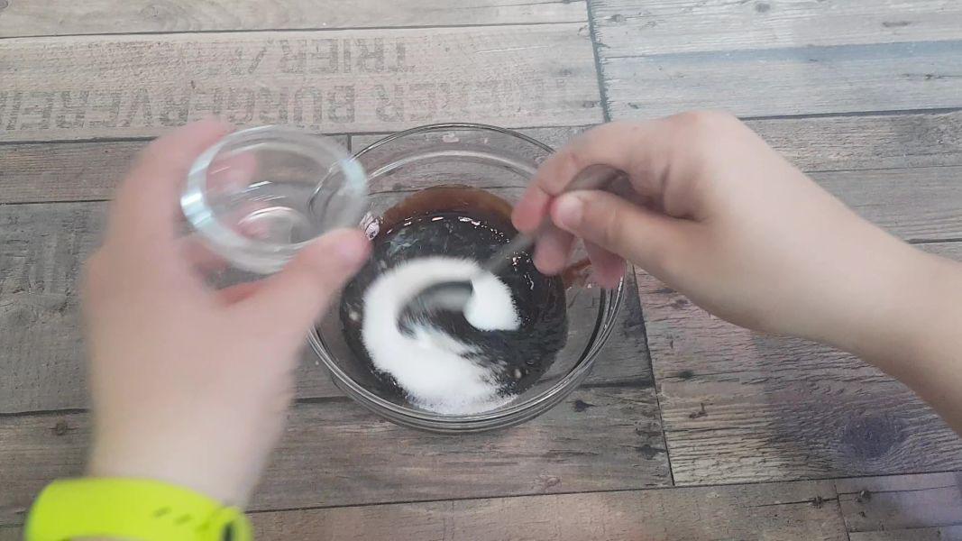 Secreto balsámico con cuscús al ajo