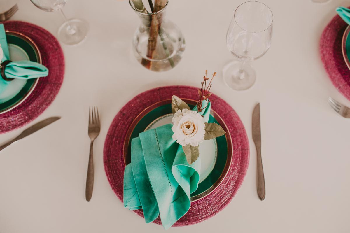 Cómo decorar la mesa del comedor en Navidad