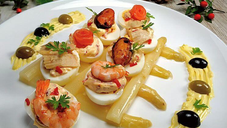 Huevos rellenos sin rellenar