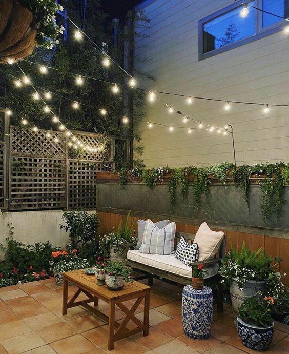 Focos en serie para patios
