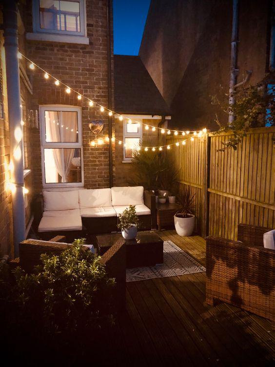 Focos en serie para patios