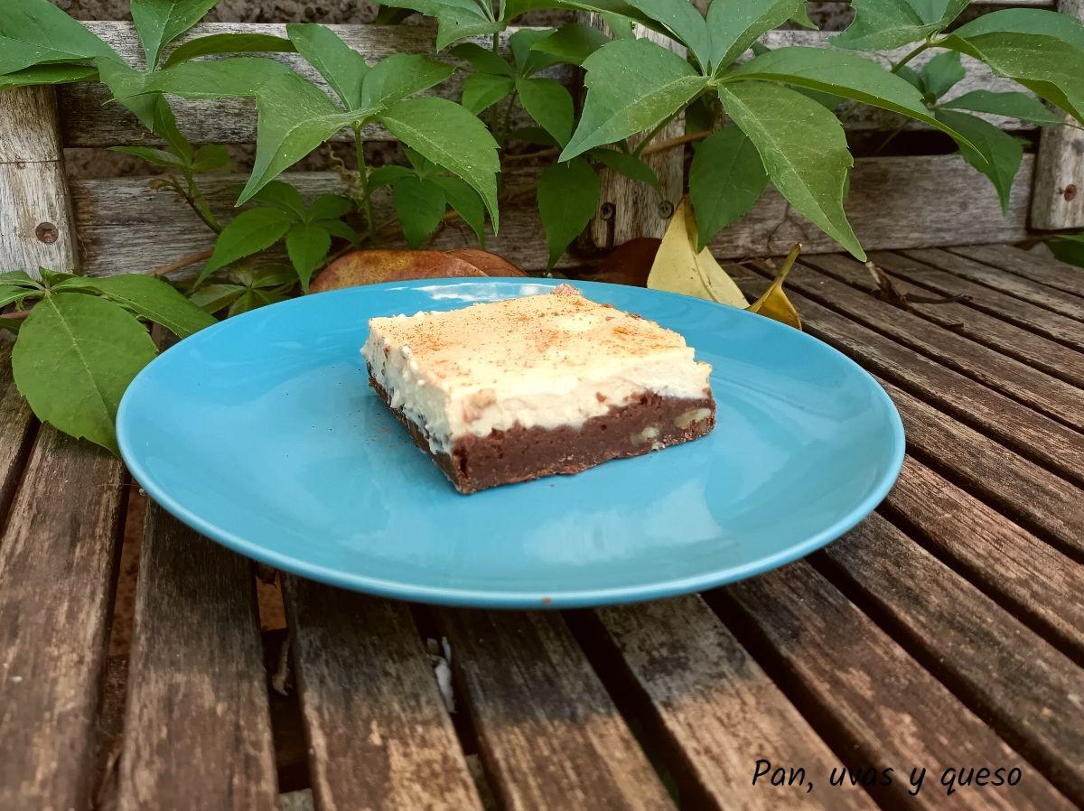 brownie cheesecake - pan uvas y queso