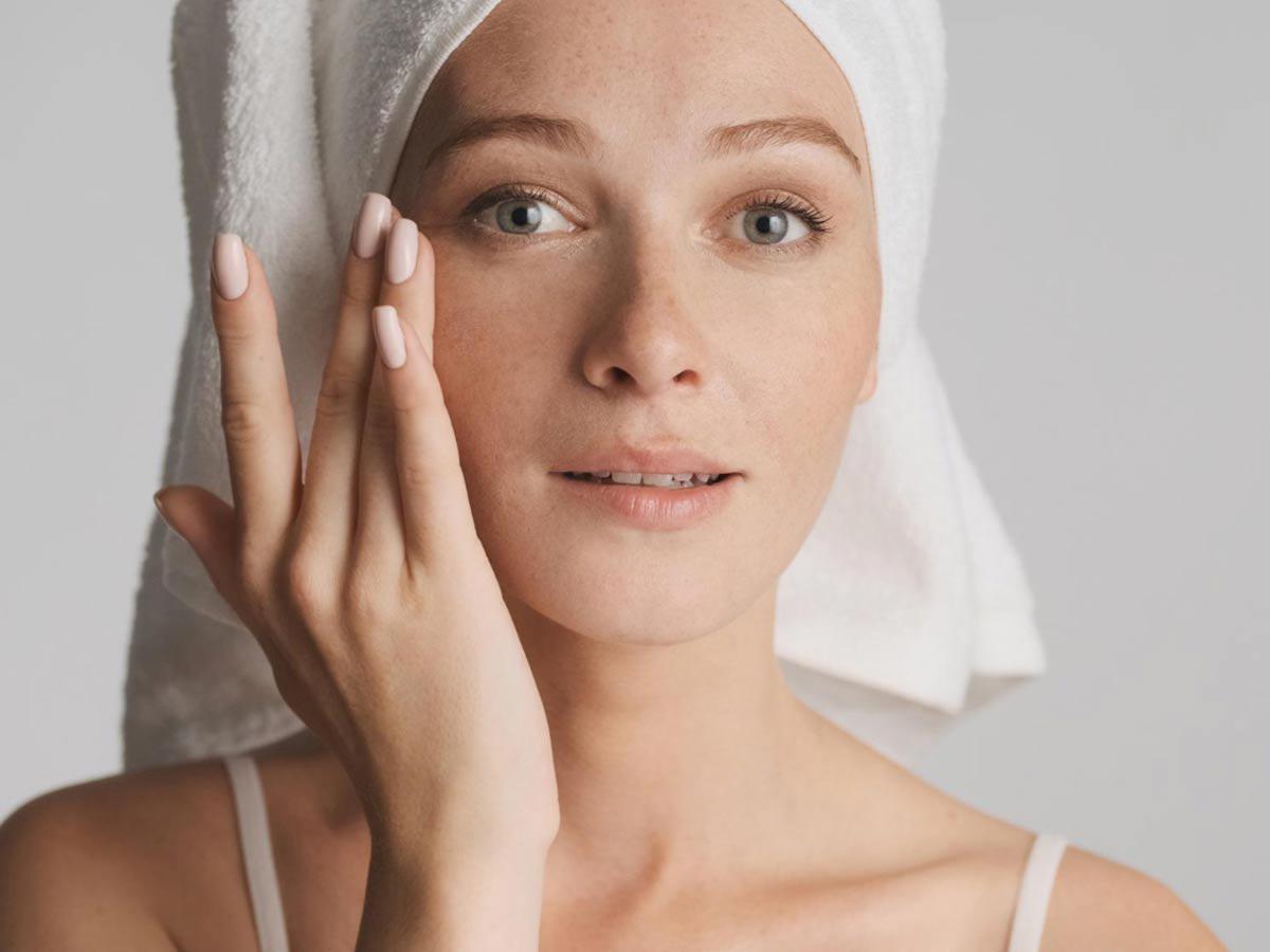 Es normal que salgan granos después de una limpieza facial profunda