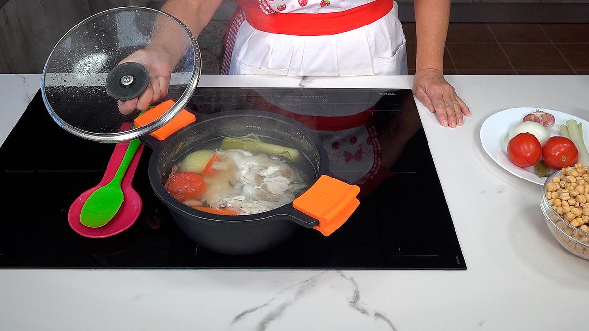 Guiso de garbanzos con almejas, una receta tradicional y fácil - Loli Domínguez - Foto 5