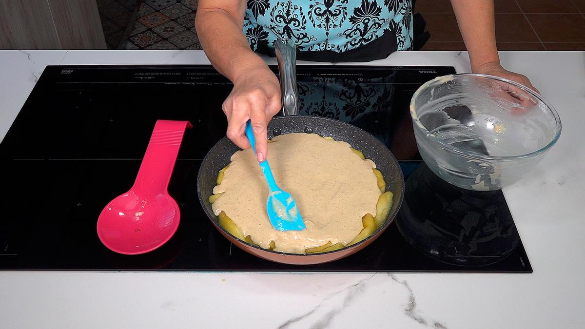Tarta de manzana sin horno, hecha en sartén - Loli Domínguez - Foto 11