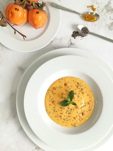 Crema de caqui con leche de coco y curry