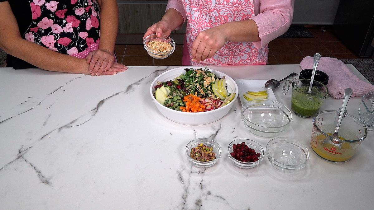 Menú saludable y delicioso. Ensalada completa y postre riquísimo - Loli Domínguez - Foto 13