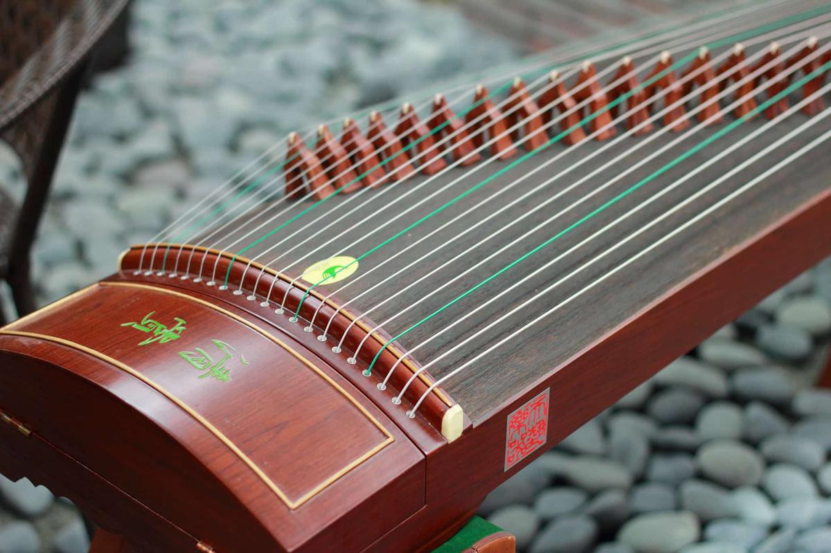 El guzheng es un arpa chino