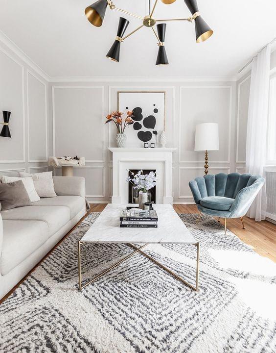 Salas de estar con molduras