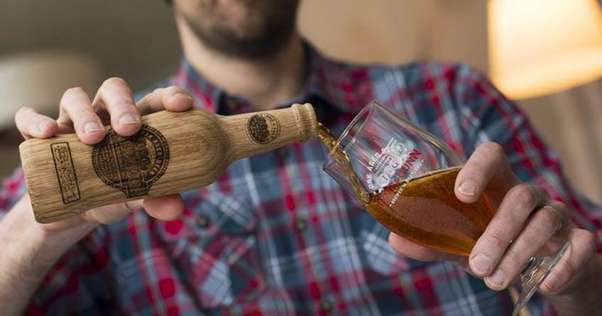 Innis and Gunn Oak Barrel Aged botella madera