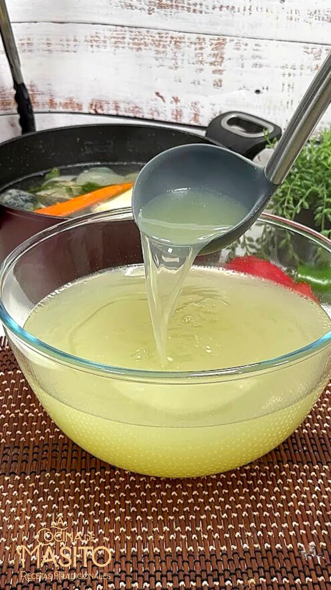Caldo básico de pescado