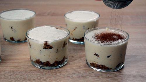 decorar base tiramisú fácil en vasitos saludable