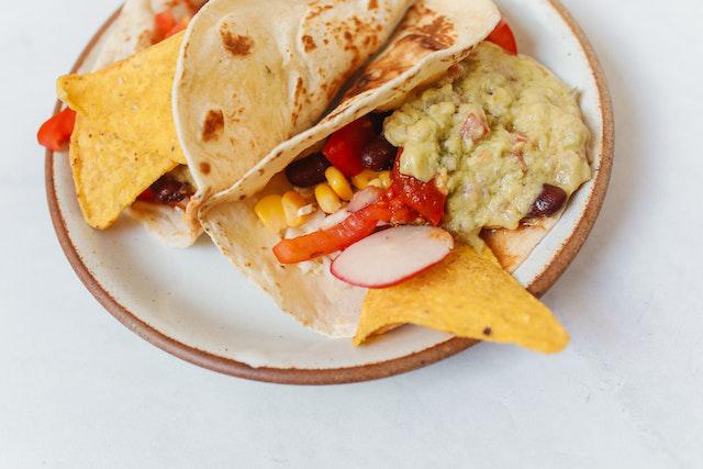 Wrap con pollo y guacamole