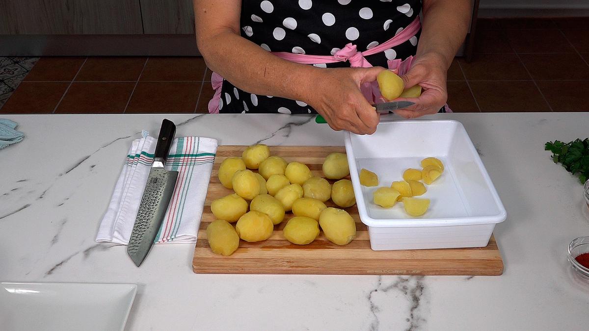 PATATAS (PAPAS) AL AJILLO CON HUEVOS - Loli Domínguez - Foto 3