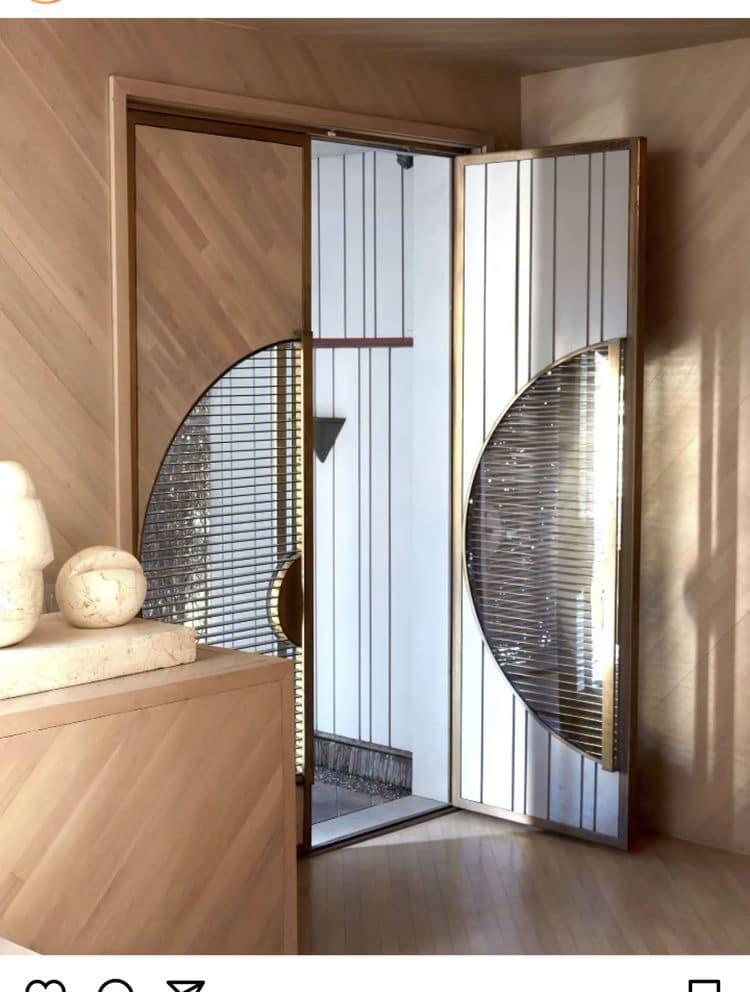 Diseños irregulares de puertas para casas