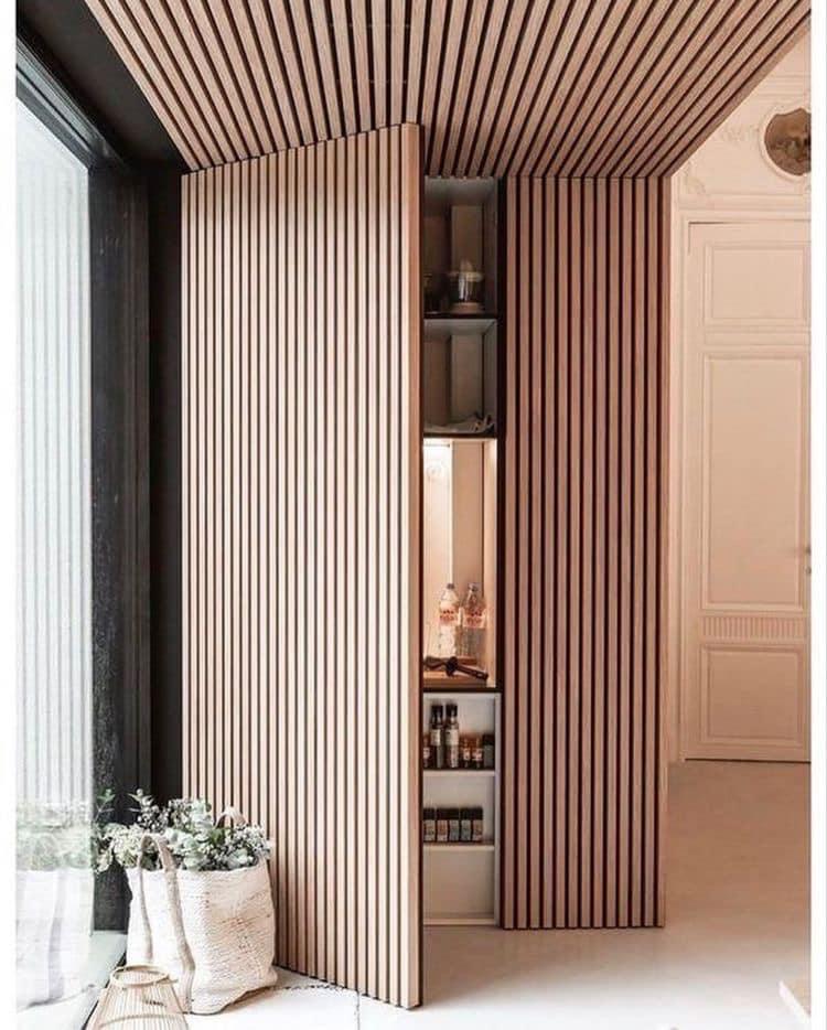 Puertas con paneles de wpc