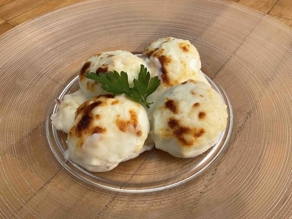 HUEVOS RELLENOS de Carne GRATINADOS