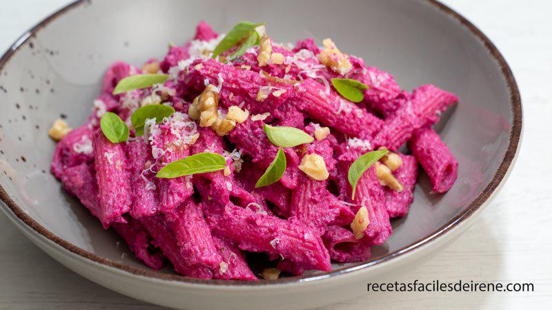 receta de pasta rosa con remolacha