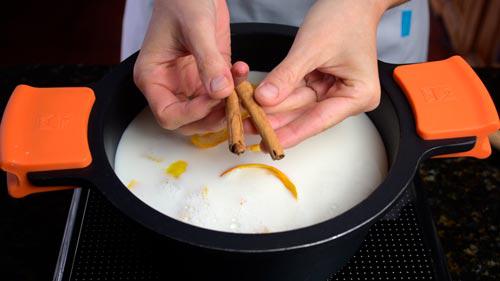 echar canela en rama