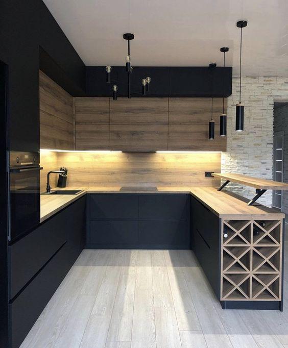 Diseños de cocinas con roble y color negro