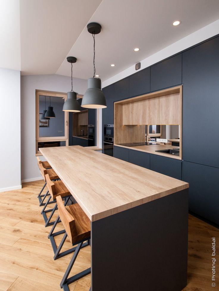 Cocinas de roble con islas centrales