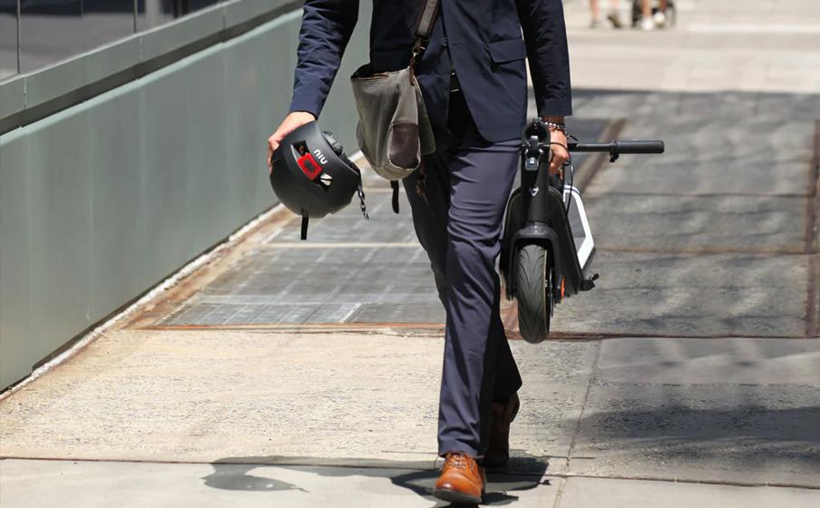 Niu KQi3 Sport - Plegado