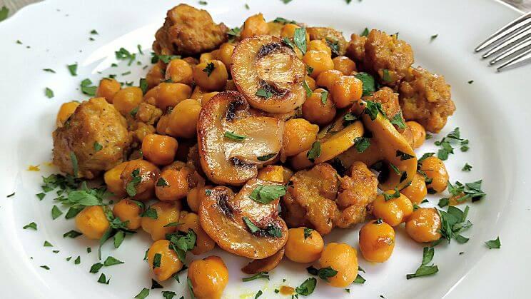 Garbanzos con butifarra2