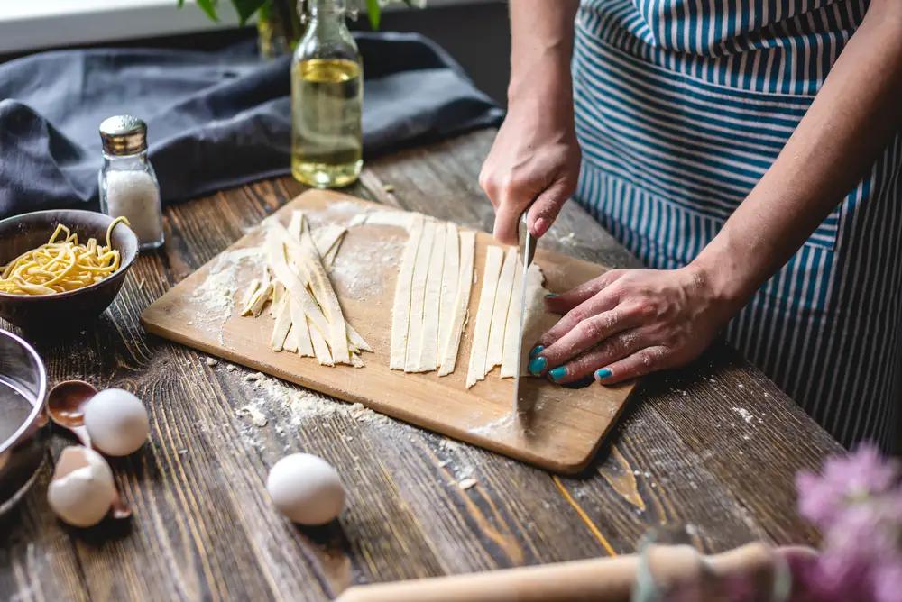 Hacer pasta fresca al huevo
