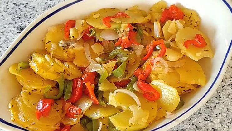 Patatas a lo pobre sin freir