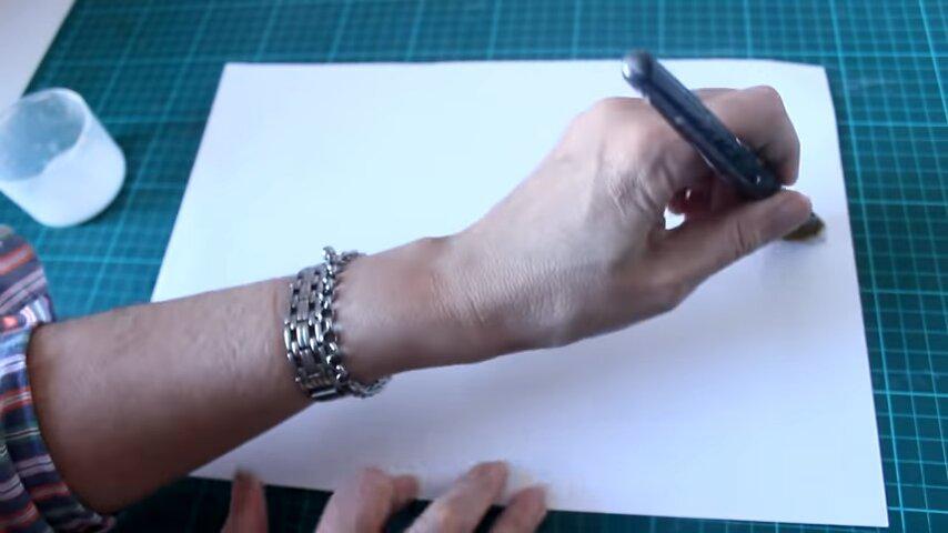 papel pegamento pincel