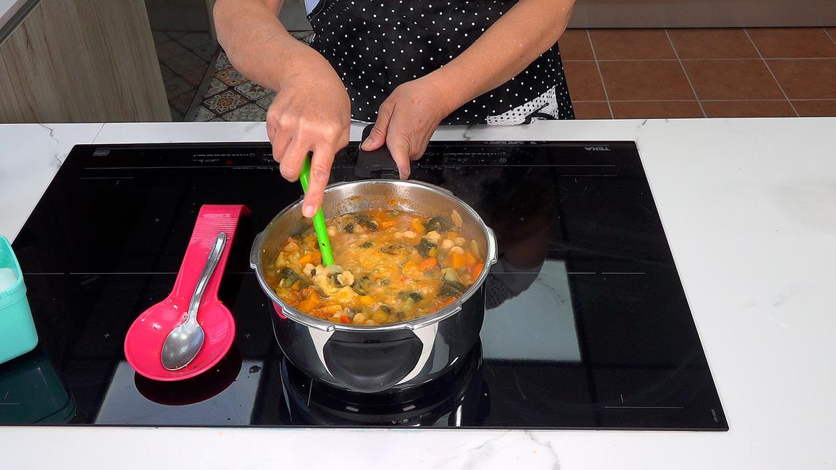 GARBANZOS CON VERDURAS, SALUDABLE Y RIQUÍSIMO - Loli Domínguez - Foto 14