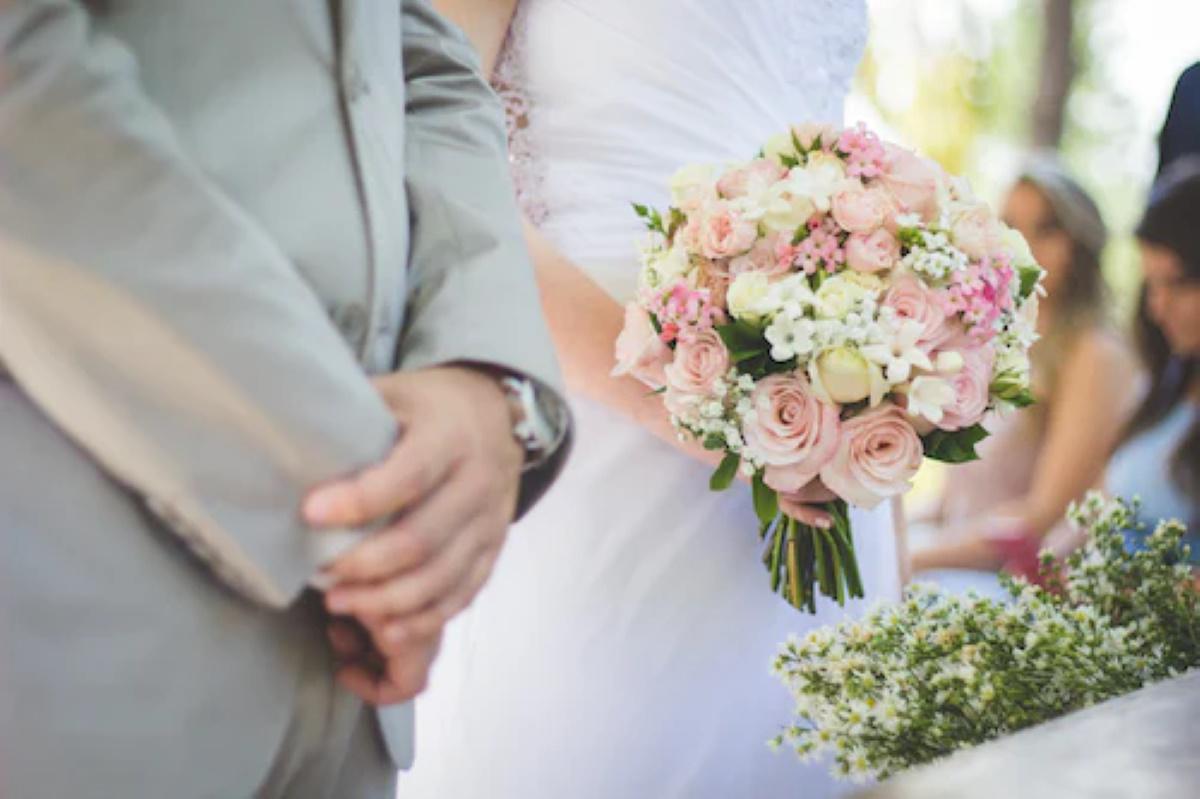 Qué flores elegir para un ramo de novia en una boda del cálido verano 1