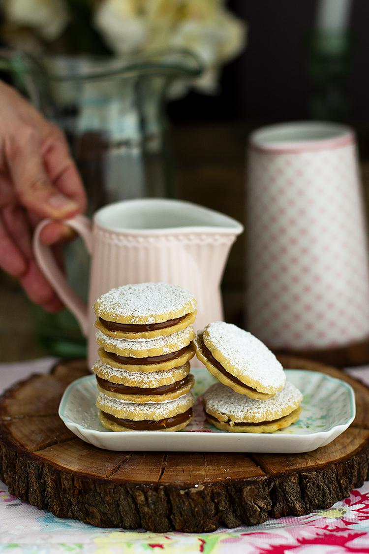 Alfajores Argentinos Clásicos rellenos de dulce de leche