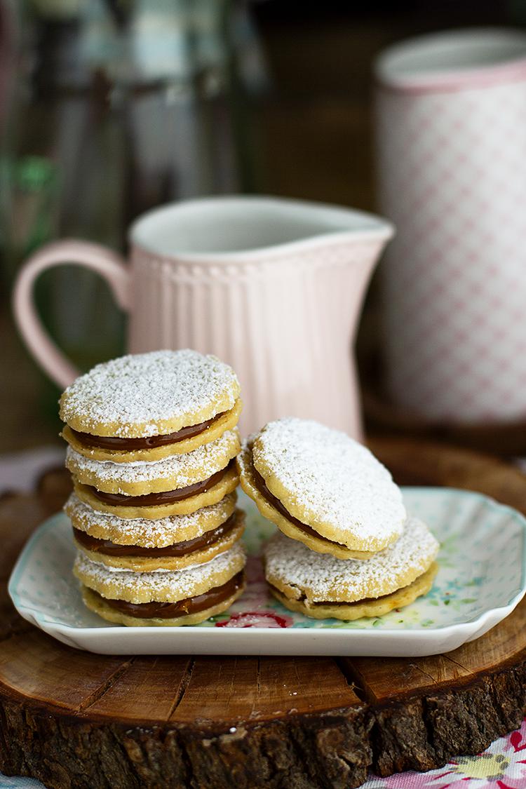 Alfajores Argentinos Clásicos rellenos de dulce de leche