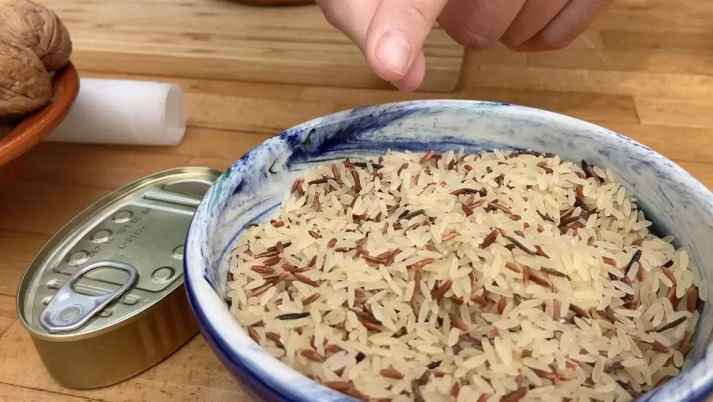Preparemos UNA ENSALADA DE ARROZ con Vinagreta Especial, una Receta sencilla, Refrescante, Sana y muy muy sabrosa...Preparar esta Receta de ENSALADA DE ARROZ