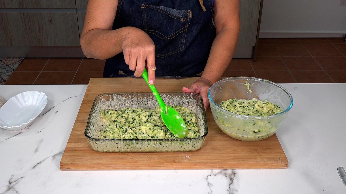 PASTEL DE CALABACÍN Y PATATA FÁCIL - Loli Domínguez - Foto 12