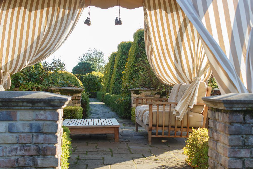 Decoración exterior con gazebo. 