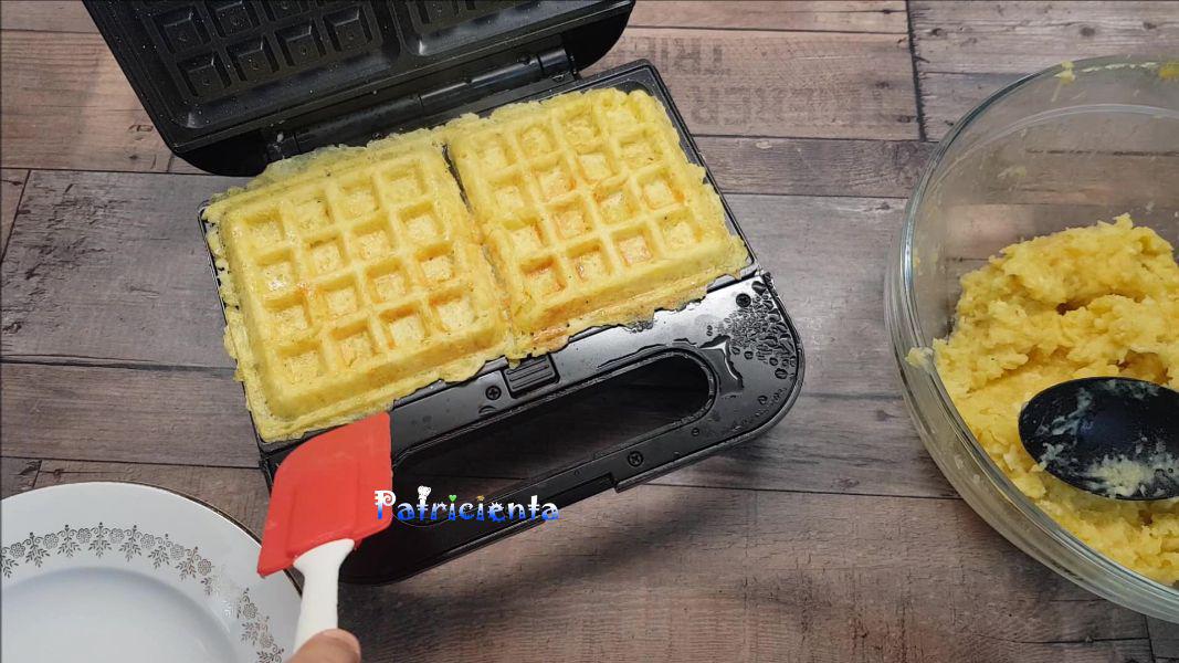 Sandwichera 3 en 1 de Cecotec. Funcionamiento y 3 recetas Gofre de patata.