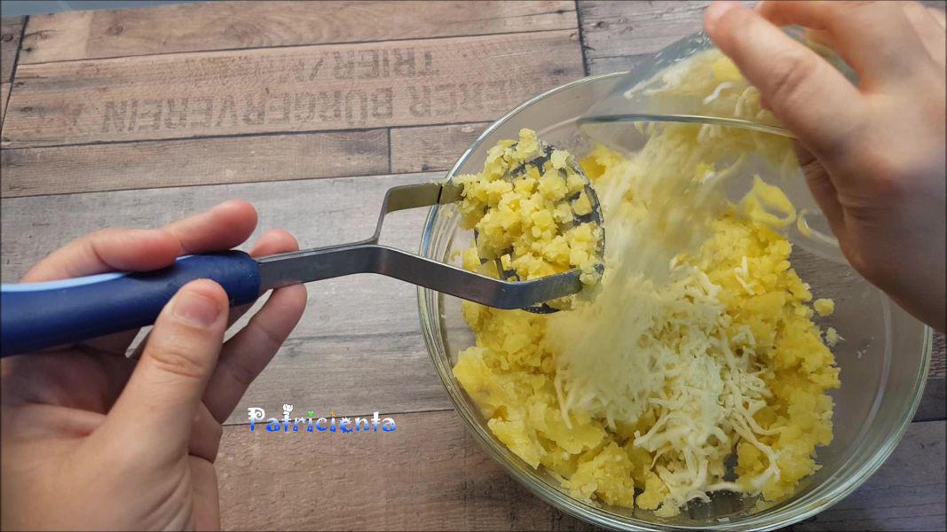 Sandwichera 3 en 1 de Cecotec. Funcionamiento y 3 recetas Gofre de patata.