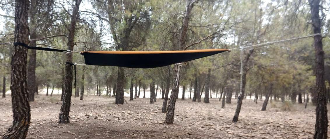 Foto de la instalación final tensada de la hamaca sensorial