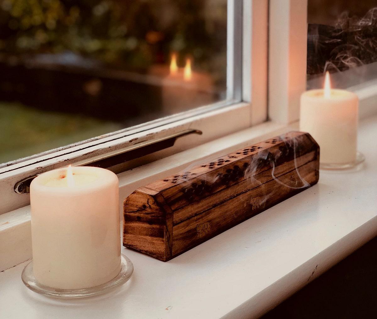 habitaci&oacute;n-rom&aacute;ntica-velas-incienso