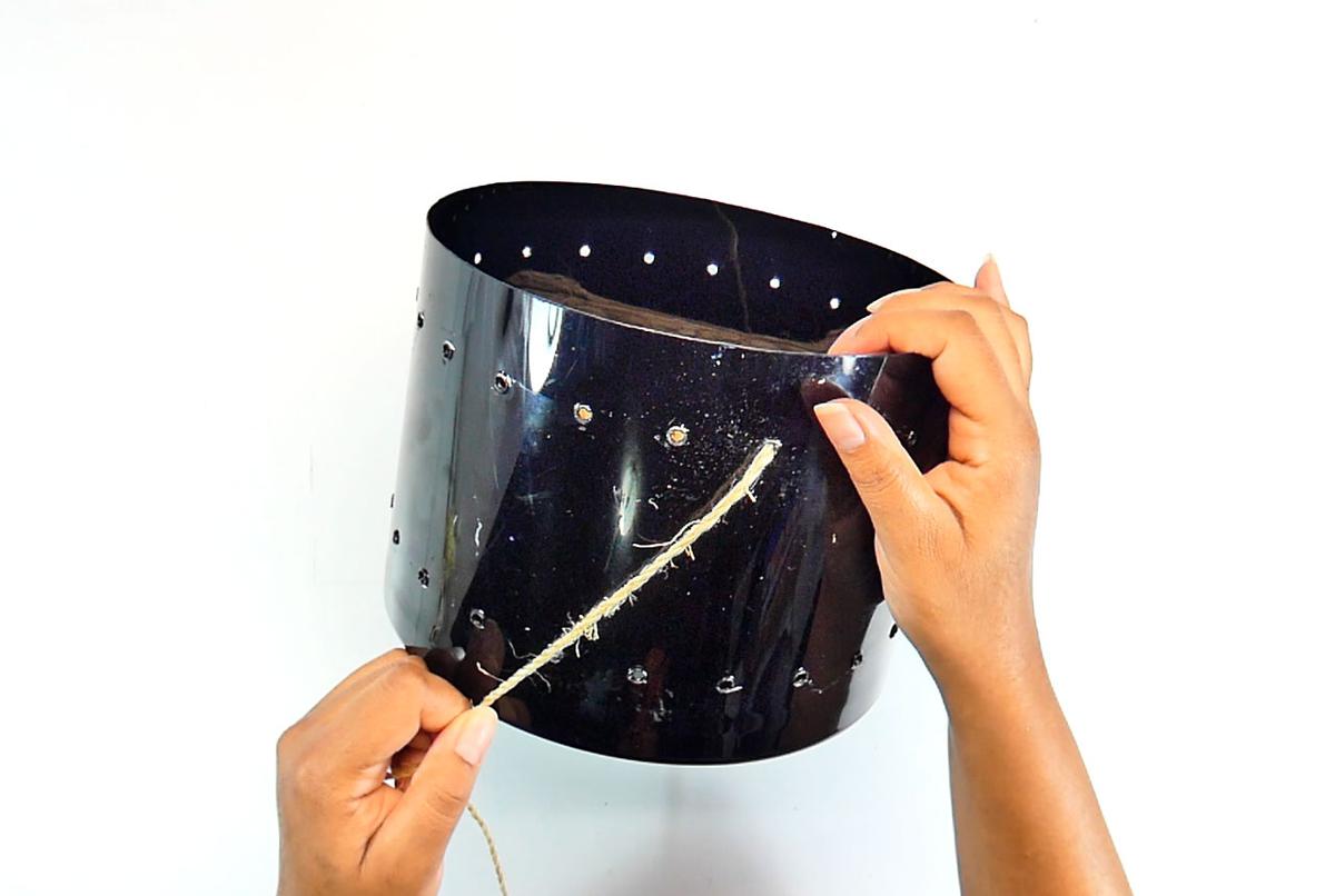 Cubremacetas con envase plástico