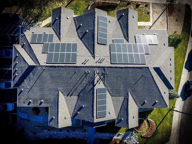 ¿Qué son las placas solares? ¿Como funcionan y sus tipos?
