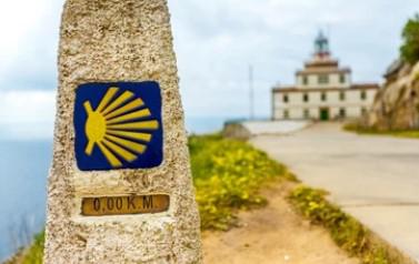 visitar la tumba del apostol santiago fue motivo de peregrinación desde la edad media hasta la actualidad