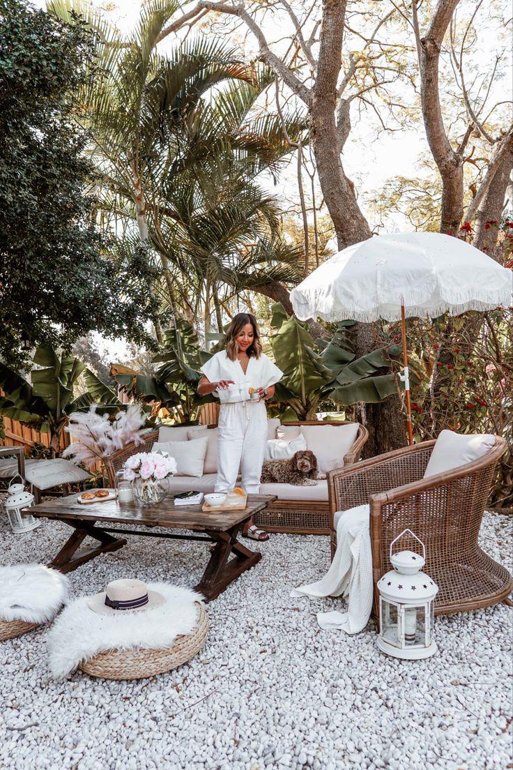 Diseños de muebles para un jardín relajante